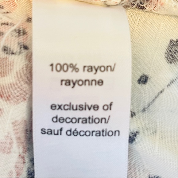 MAURICES | Women's V-Neck Top White Size Medium - Picture 9 of 10